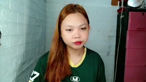 Snapshot of jessiefoxx0 chatting on April 13, 4:51 am Jessie online show from April 13, 4:51 am