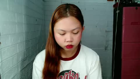 Snapshot of jessiefoxx0 chatting on April 22, 10:28 am Jessie online show from April 22, 10:28 am