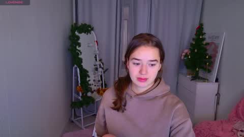 Jessi online show from December 14, 1:38 pm