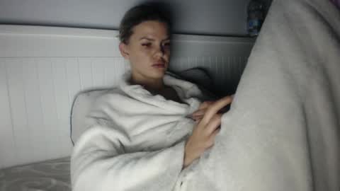 jessieryan online show from February 12, 4:29 am