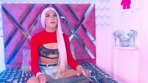 Snapshot of jessika_rabbits chatting on February 9, 1:55 am JESS online show from February 9, 1:55 am