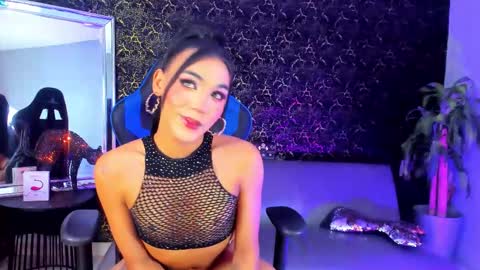 Snapshot of jessika_rabbits chatting on November 7, 8:36 am JESS online show from November 7, 8:36 am