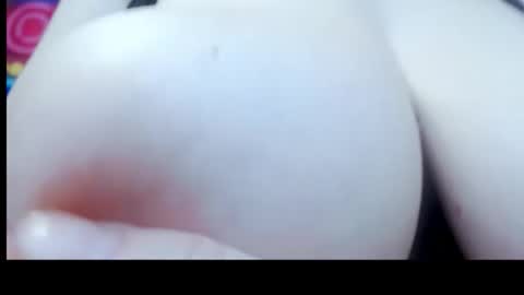 Snapshot of jessikaalba chatting on November 25, 4:34 am Victoria online show from November 25, 4:34 am