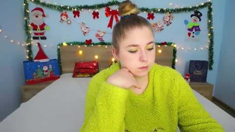 Snapshot of jessikadaniels chatting on December 2, 7:14 am Jess online show from December 2, 7:14 am