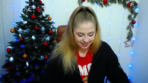 Snapshot of jessikadaniels chatting on December 5, 7:38 am Jess online show from December 5, 7:38 am