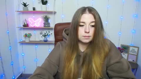 Snapshot of jessikadaniels chatting on January 22, 10:07 am Jess online show from January 22, 10:07 am