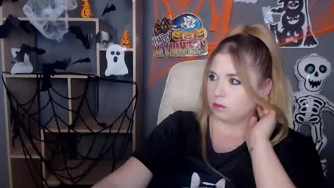 Snapshot of jessikadaniels chatting on October 16, 6:47 am Jess online show from October 16, 6:47 am