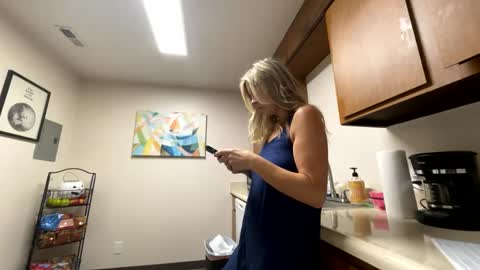 Snapshot of jessimayi chatting on October 7, 4:37 pm jessimayi online show from October 7, 4:37 pm