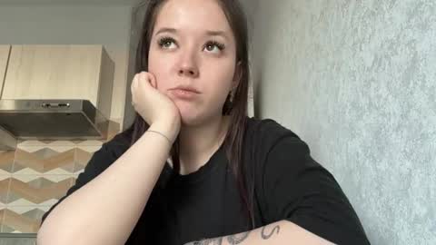 Emily online show from May 2, 12:54 pm