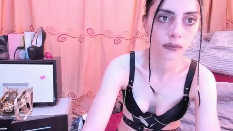 Snapshot of jessylonghair chatting on July 18, 7:01 am Jessylonghair online show from July 18, 7:01 am