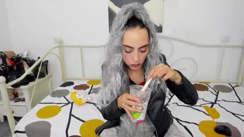 Jessy online show from September 15, 5:02 pm