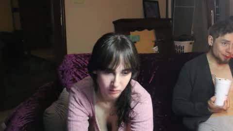 jessystrings online show from April 19, 3:50 am
