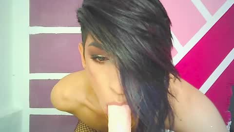 Snapshot of jet_clomet21 chatting on June 4, 8:26 pm Ale online show from June 4, 8:26 pm