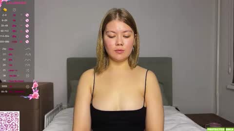 Mona online show from October 27, 2:43 pm