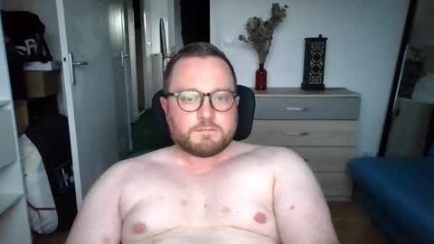 Snapshot of jeuneloup92 chatting on October 27, 4:55 pm jeuneloup92 online show from October 27, 4:55 pm