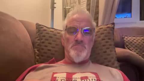 jewlronny online show from December 3, 6:17 pm