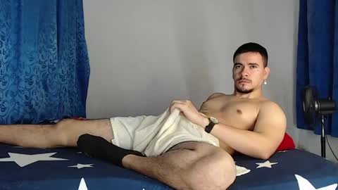 Snapshot of jeycob_happy97 chatting on May 5, 11:18 am Juan David online show from May 5, 11:18 am