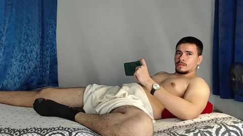 Snapshot of jeycob_happy97 chatting on May 13, 12:30 am Juan David online show from May 13, 12:30 am