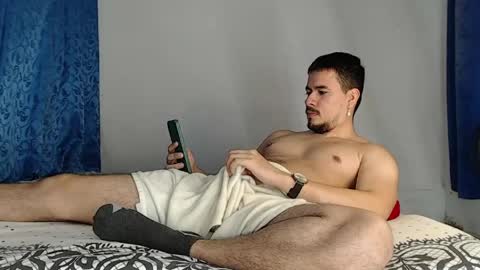 Snapshot of jeycob_happy97 chatting on May 17, 11:28 am Juan David online show from May 17, 11:28 am