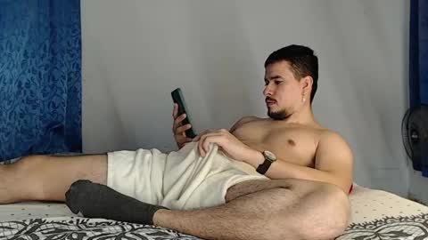 Snapshot of jeycob_happy97 chatting on May 18, 11:16 am Juan David online show from May 18, 11:16 am