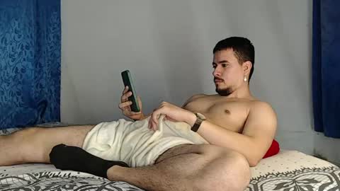 Snapshot of jeycob_happy97 chatting on May 19, 11:49 am Juan David online show from May 19, 11:49 am