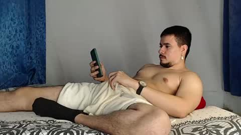 Snapshot of jeycob_happy97 chatting on May 19, 11:55 pm Juan David online show from May 19, 11:55 pm