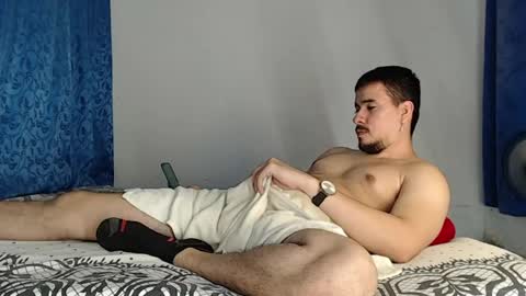 Snapshot of jeycob_happy97 chatting on May 21, 12:06 am Juan David online show from May 21, 12:06 am