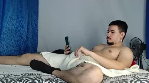 Snapshot of jeycob_happy97 chatting on June 12, 11:35 pm Juan David online show from June 12, 11:35 pm