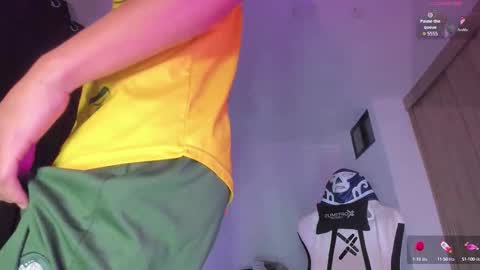 Snapshot of jeyden_camilo chatting on September 20, 9:38 pm Jeyden Camilo online show from September 20, 9:38 pm