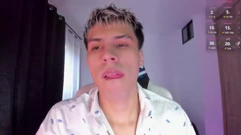 Snapshot of jeyden_camilo chatting on September 22, 9:28 pm Jeyden Camilo online show from September 22, 9:28 pm