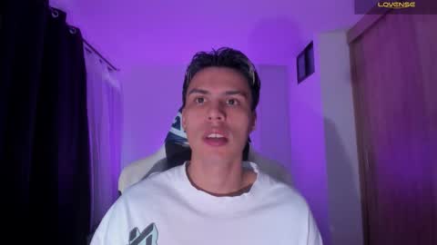 Snapshot of jeyden_camilo chatting on October 25, 9:09 pm Jeyden Camilo online show from October 25, 9:09 pm