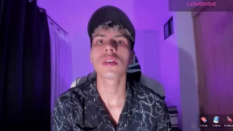 Snapshot of jeyden_camilo chatting on November 1, 8:44 pm Jeyden Camilo online show from November 1, 8:44 pm