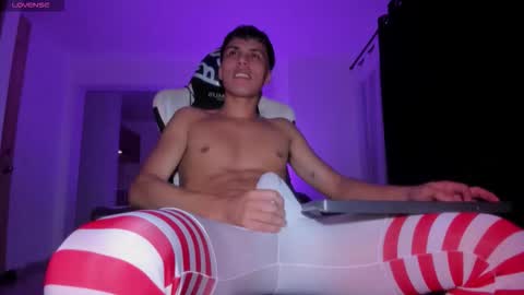 Snapshot of jeyden_camilo chatting on November 6, 12:44 am Jeyden Camilo online show from November 6, 12:44 am