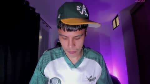 Snapshot of jeyden_camilo chatting on December 19, 11:01 pm Jeyden Camilo online show from December 19, 11:01 pm