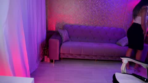 Snapshot of jeyssy69 chatting on January 29, 5:51 am Jeyssy also Andra online show from January 29, 5:51 am