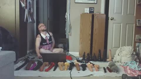 Snapshot of jghosty69 chatting on February 4, 3:11 am Nasty Cumslut online show from February 4, 3:11 am