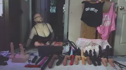 Snapshot of jghosty69 chatting on November 23, 1:11 pm Nasty Cumslut online show from November 23, 1:11 pm