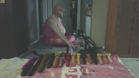 Snapshot of jghosty69 chatting on April 17, 12:46 am Nasty Cumslut online show from April 17, 12:46 am