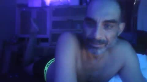 Snapshot of jglarsbel chatting on May 14, 8:37 pm jglarsbel online show from May 14, 8:37 pm