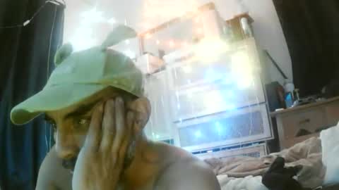 Snapshot of jglarsbel chatting on May 24, 4:01 pm jglarsbel online show from May 24, 4:01 pm