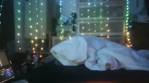 Snapshot of jglarsbel chatting on June 20, 5:16 pm jglarsbel online show from June 20, 5:16 pm