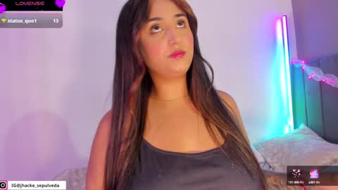 Snapshot of jhacky_sweet chatting on December 11, 2:09 am jhackelin My independent account online show from December 11, 2:09 am