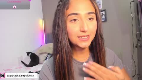 Snapshot of jhacky_sweet chatting on January 25, 8:00 am jhackelin My independent account online show from January 25, 8:00 am