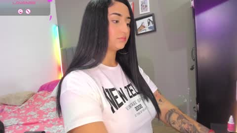 Snapshot of jhacky_sweet chatting on February 9, 2:49 am jhackelin My independent account online show from February 9, 2:49 am