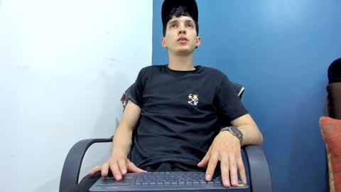 Jheampiero online show from February 12, 9:10 pm