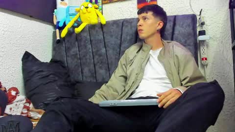 Snapshot of jheampiero chatting on June 5, 8:47 pm Jheampiero online show from June 5, 8:47 pm