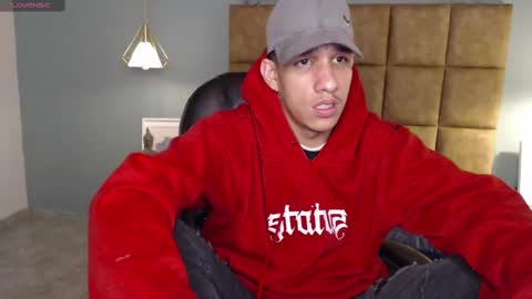 Snapshot of jheidertwink chatting on December 24, 3:38 am Jheider R. online show from December 24, 3:38 am