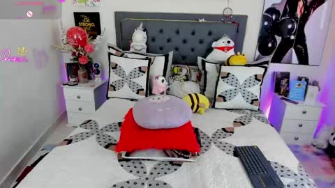  Candy  online show from May 2, 7:52 pm