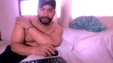 Snapshot of jho173027 chatting on November 27, 12:18 pm En moreno online show from November 27, 12:18 pm