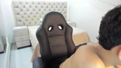 Snapshot of jhoanleandro chatting on October 28, 4:49 am jhoanleandro online show from October 28, 4:49 am